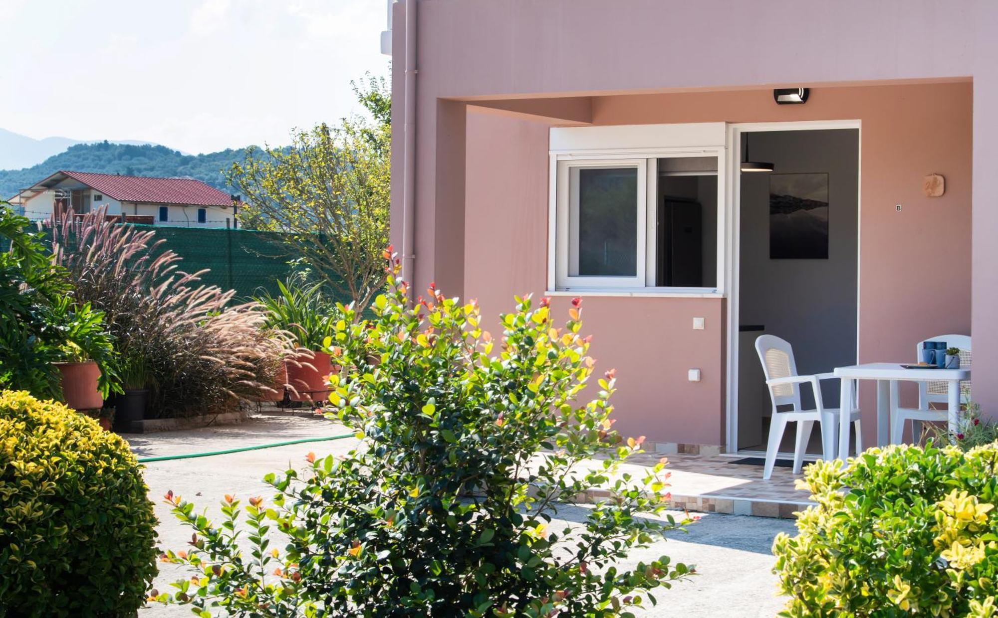 Ruellia Luxury Apartments Kalligoni Kültér fotó